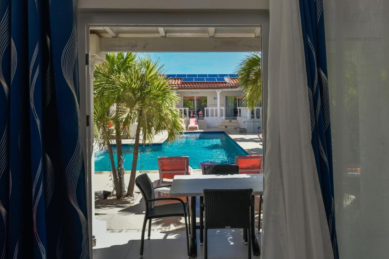 Boutique Hotel Swiss Paradise Aruba Villas And Suites Palm Beach Bagian luar foto